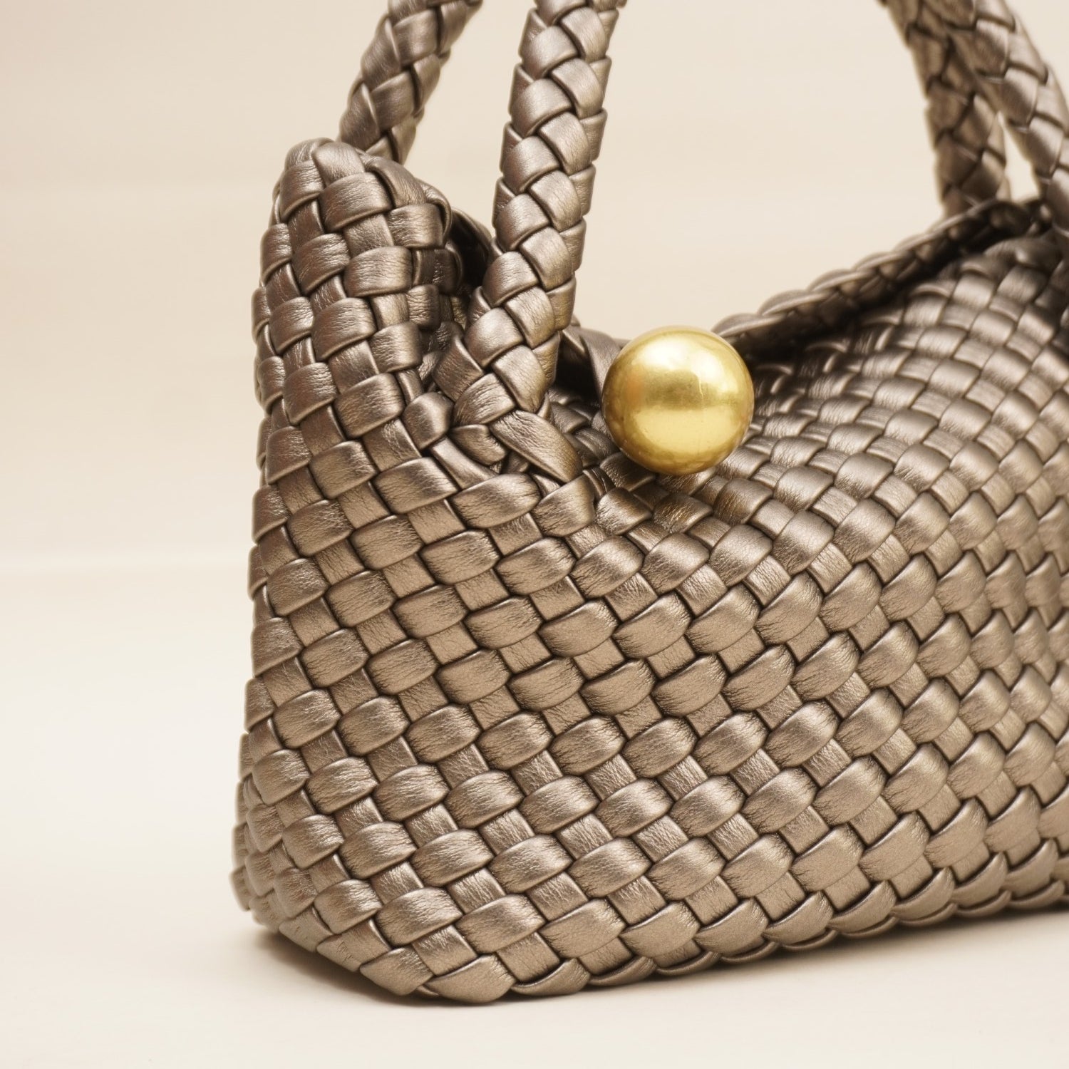 The Aurelian Signature Bag