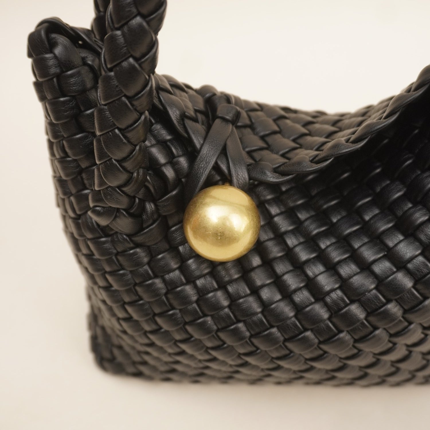 The Aurelian Signature Bag