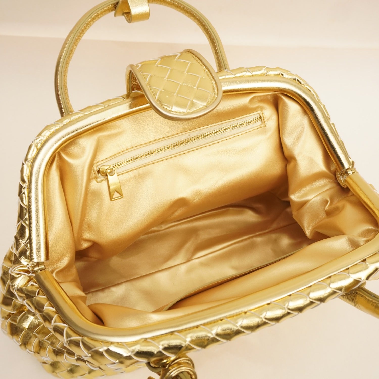 The Heritage Knot Bag