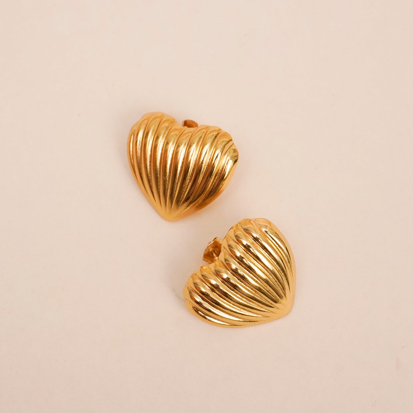 Old Money Heart Earrings - Diah & Co