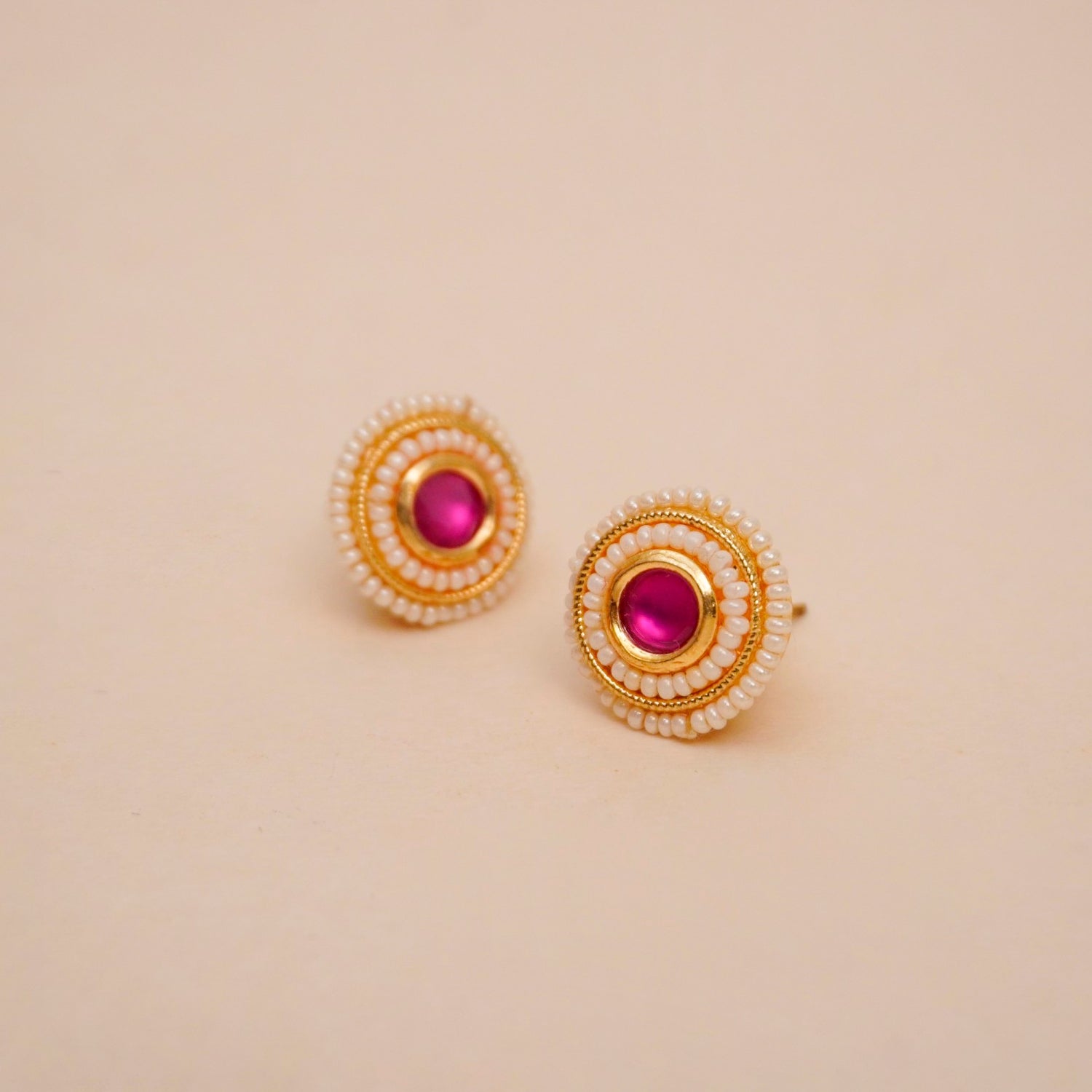 Noor-e-Zevar Studs