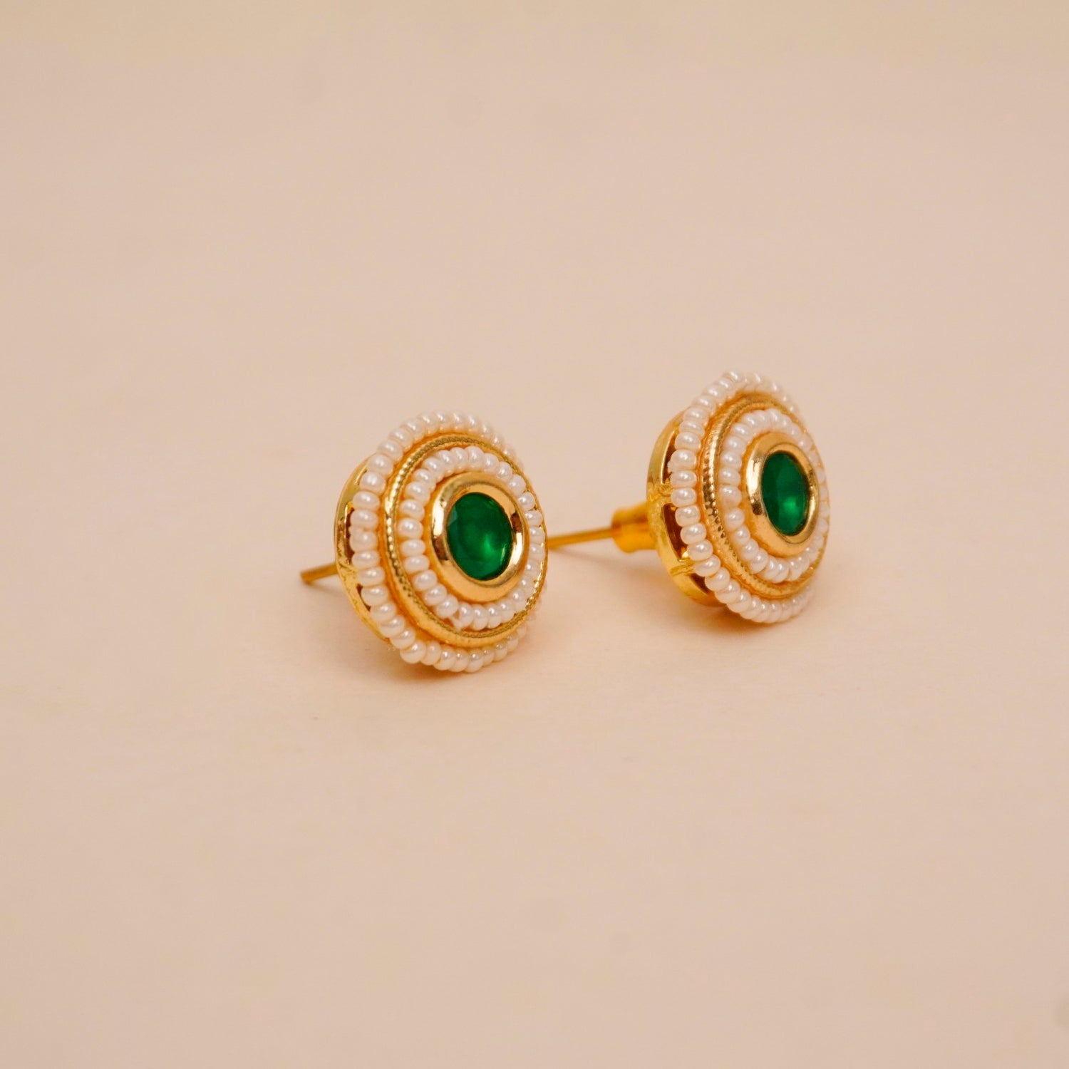 Noor-e-Zevar Studs