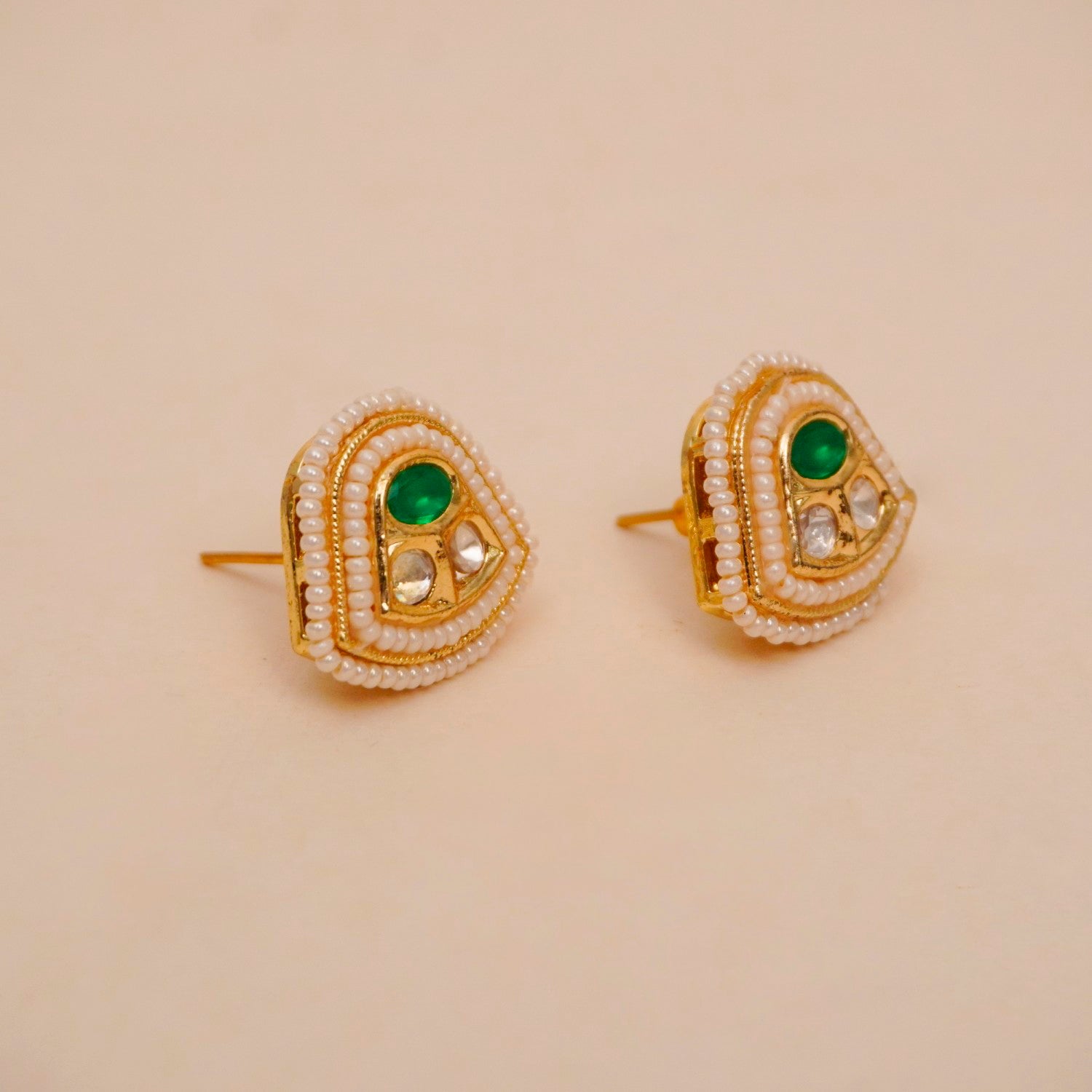 Noor Kundan Pearl Studs
