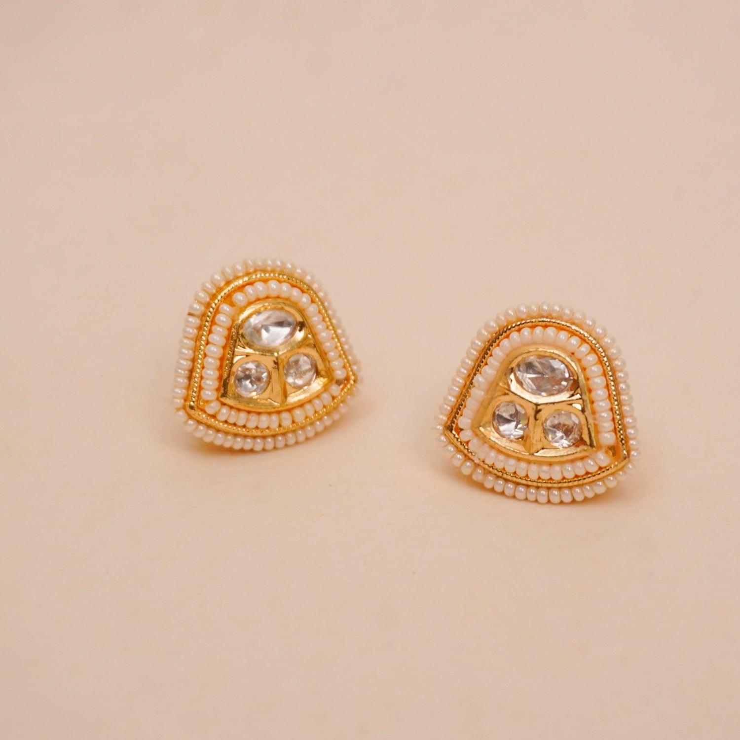 Noor Kundan Pearl Studs