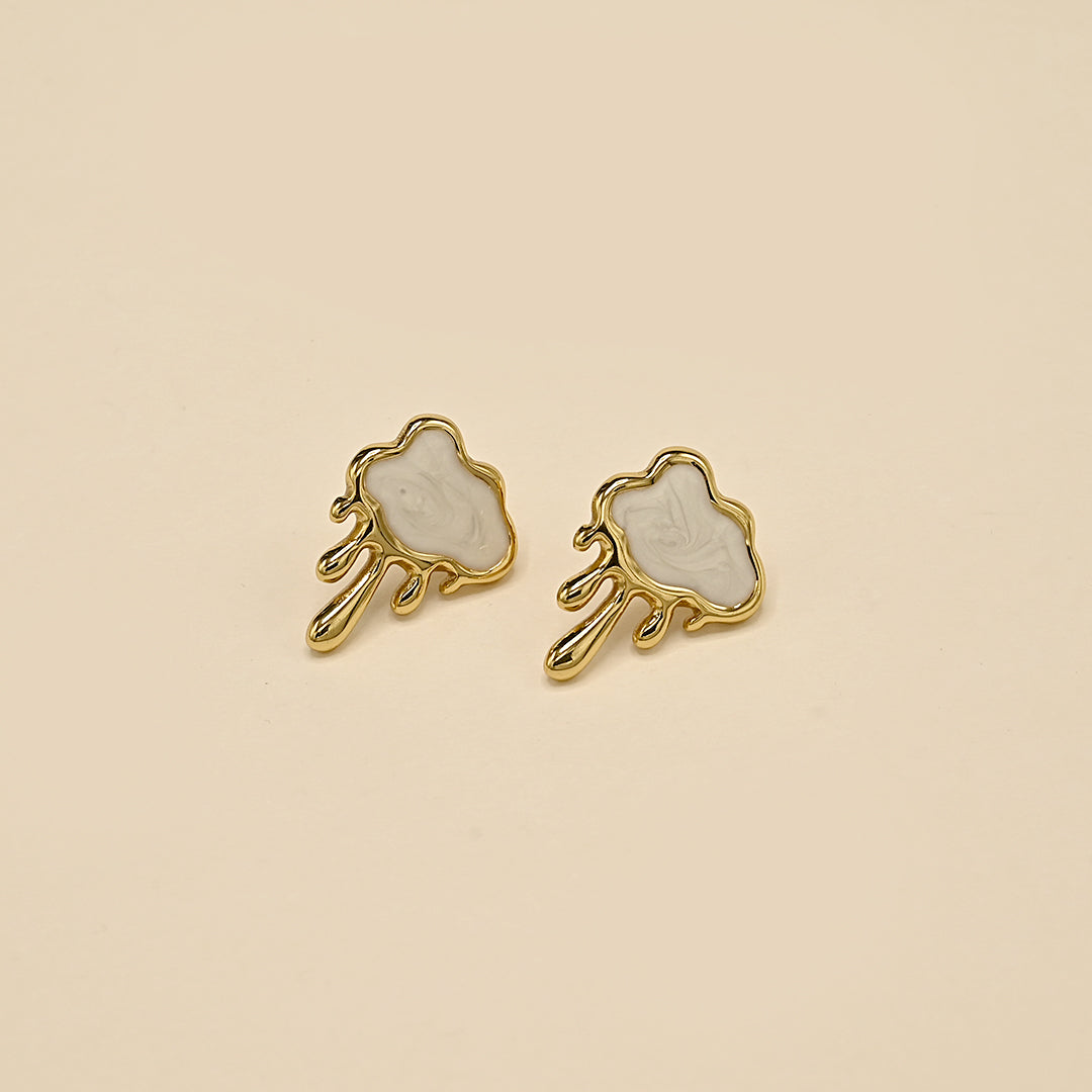 resin geometric studds