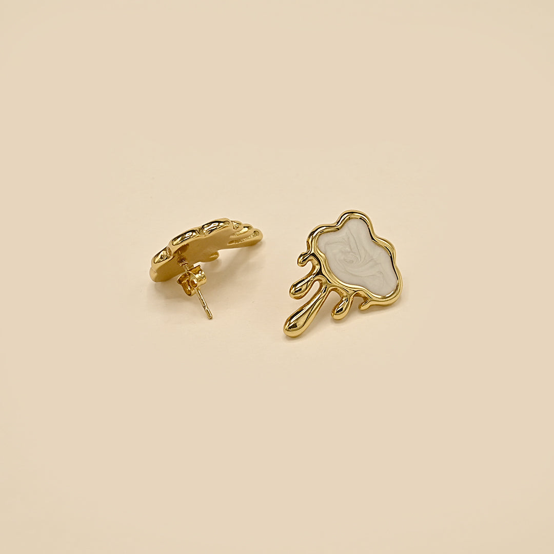 resin geometric studds