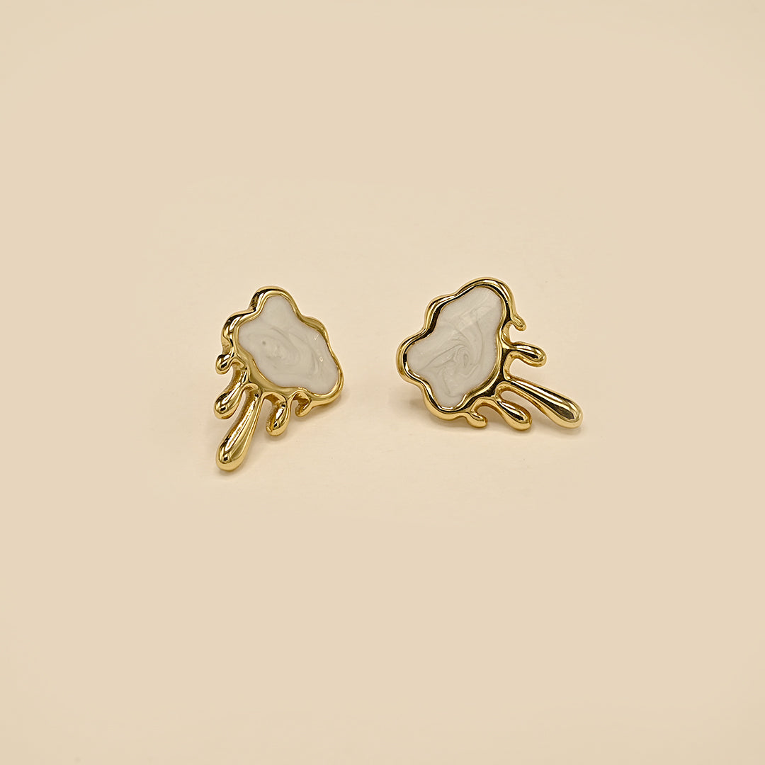 resin geometric studds